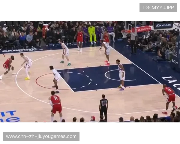 伦纳德低手上篮命中，快船在末节找回状态